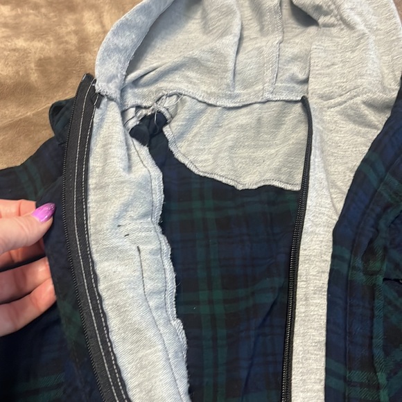 Flannel hooded shirt - Picture 3 of 5